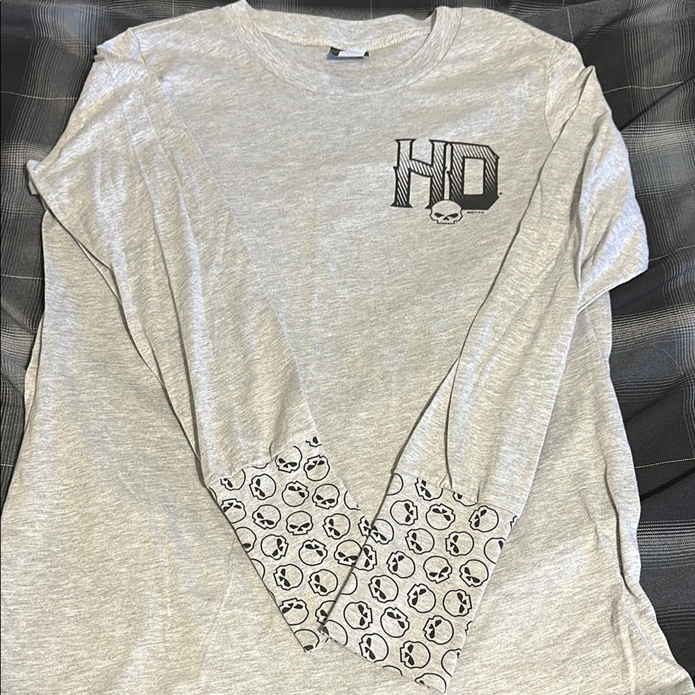 Gray Long Sleeve Shirt with Skull Design